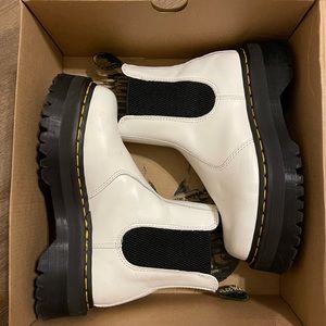 COPY - Dr. martens platform boots